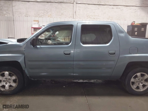 2008 Honda Ridgeline RTS with VIN 2HJYK16488H527235, listed as a IAAI auction lot 41815770 with 176,982 mi miles. Bid and sale history available at carsss.com. Image 14.