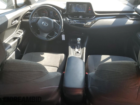 2018 Toyota C-HR XLE z VIN NMTKHMBX4JR031512, wystawiony jako Copart lot #55096715 z przebiegiem 100 522 mil mil oraz Szkoda całkowita • Salvage title. Historia ofert i sprzedaży dostępna na DreamBid. Obrazek 8.