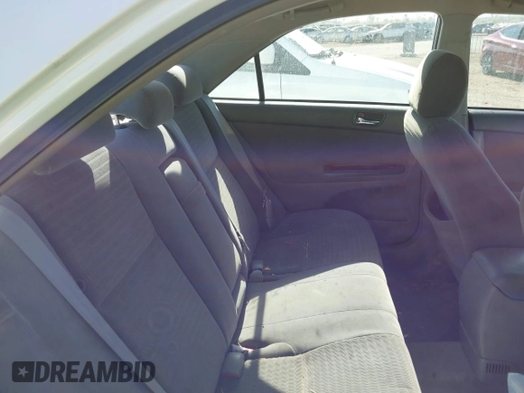 2006 Toyota Camry LE z VIN 4T1BF32K46U634951, wystawiony jako IAAI lot #41679560 z przebiegiem 213 573 mil mil oraz . Historia ofert i sprzedaży dostępna na DreamBid. Obrazek 8.