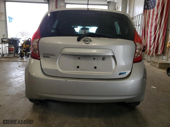 2015 Nissan Versa Note SV with VIN 3N1CE2CP6FL358785, listed as a Copart auction lot 53677585 with 186,044 mi miles and Clean Title. Bid and sale history available at carsss.com. Image 6.