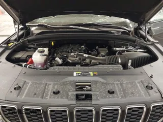 2025 Jeep Grand Cherokee Altitude X with VIN 1C4RJHAG5SC278876, listed as a IAAI auction lot 42261321 with 819 mi miles and . Bid and sale history available at DreamBid. Image 10.