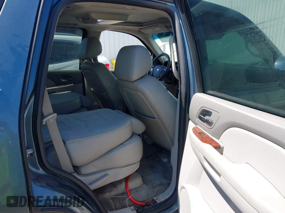 2010 Chevrolet Tahoe LT with VIN 1GNUKBE07AR220465, listed as a IAAI auction lot 42608027 with 219,369 mi miles and . Bid and sale history available at DreamBid. Image 8.