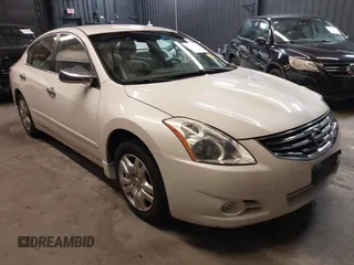 2010 Nissan Altima 2.5 S with VIN 1N4AL2AP8AN533209, listed as a IAAI auction lot 42162097 with 123,656 mi miles. Bid and sale history available at carsss.com. Image 1.