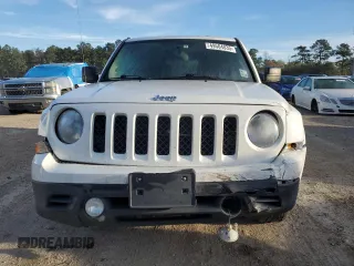 2016 Jeep Patriot Sport with VIN 1C4NJPBAXGD670370, listed as a Copart auction lot 49504035 with 142,382 mi miles and Salvage Title. Bid and sale history available at carsss.com. Image 5.