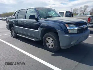 2005 Chevrolet Avalanche LS with VIN 3GNEC12Z65G130261, listed as a IAAI auction lot 41880097 with 209,217 mi miles and . Bid and sale history available at DreamBid. Image 1.