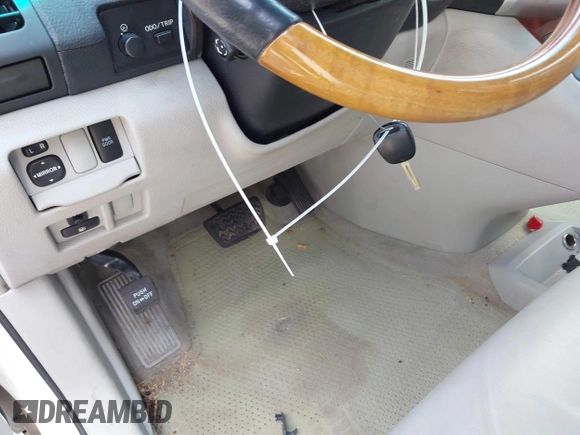 2008 Lexus RX 350 z VIN 2T2GK31U48C055995, wystawiony jako IAAI lot #42034760 z przebiegiem 110 821 mil mil oraz . Historia ofert i sprzedaży dostępna na DreamBid. Obrazek 11.