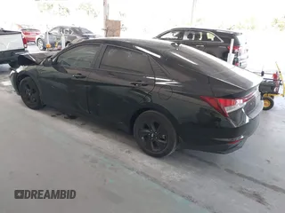 2023 Hyundai Elantra SEL z VIN KMHLM4AG2PU539271, wystawiony jako IAAI lot #42163706 z przebiegiem 29 515 mil mil oraz . Historia ofert i sprzedaży dostępna na DreamBid. Obrazek 3.