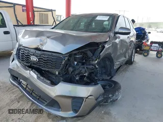 2019 Kia Sorento L z VIN 5XYPG4A31KG543915, wystawiony jako IAAI lot #41729916 z przebiegiem 79 416 mil mil oraz . Historia ofert i sprzedaży dostępna na DreamBid. Obrazek 2.