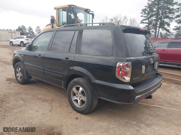 2006 Honda Pilot EX-L with RES with VIN 5FNYF28656B018946, listed as a IAAI auction lot 41539048 with 193,923 mi miles. Bid and sale history available at carsss.com. Image 3.