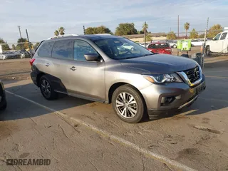 2019 Nissan Pathfinder S with VIN 5N1DR2MM2KC596595, listed as a IAAI auction lot 40838063 with 86,584 mi miles. Bid and sale history available at carsss.com. Image 1.