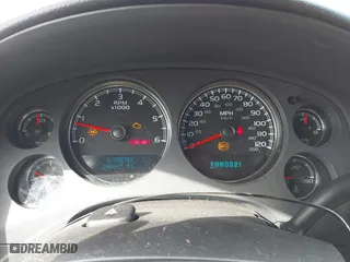 2008 Chevrolet Avalanche LTZ with VIN 3GNEC12J48G216702, listed as a IAAI auction lot 41753596 with 299,925 mi miles. Bid and sale history available at carsss.com. Image 7.