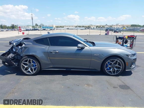 2024 Ford Mustang GT with VIN 1FA6P8CF8R5404304, listed as a IAAI auction lot 42269917 with 32,223 mi miles and . Bid and sale history available at DreamBid. Image 13.
