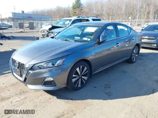 2022 Nissan Altima 2.5 SV with VIN 1N4BL4DW8NN381652, listed as a IAAI auction lot 41758773 with 38,599 mi miles. Bid and sale history available at carsss.com. Image 2.