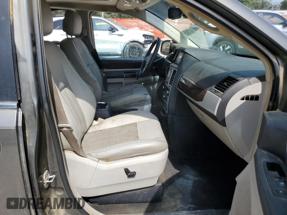 2010 Chrysler Town & Country Touring Plus with VIN 2A4RR8DX8AR382153, listed as a Copart auction lot 56470045 with 272,459 mi miles and Salvage Title. Bid and sale history available at DreamBid. Image 7.
