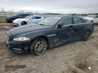 2015 Jaguar XJ with VIN SAJWA1CZ1F8V75808, listed as a Copart auction lot 44436825 with 0 mi miles and Salvage Title. Bid and sale history available at carsss.com. Image 1.