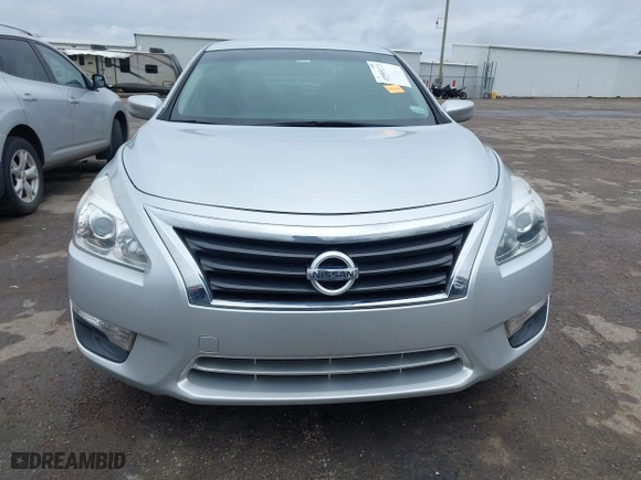 2013 Nissan Altima 2.5 SV with VIN 1N4AL3AP3DC258550, listed as a IAAI auction lot 41955123 with 185,618 mi miles. Bid and sale history available at carsss.com. Image 12.