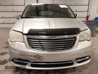 2011 Chrysler Town & Country Touring z VIN 2A4RR5DGXBR723116, wystawiony jako IAAI lot #42156888 z przebiegiem 177 591 mil mil oraz . Historia ofert i sprzedaży dostępna na DreamBid. Obrazek 6.