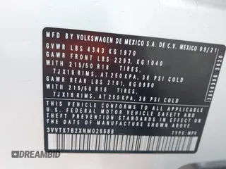 2022 Volkswagen Taos SE z VIN 3VVTX7B2XNM025588, wystawiony jako IAAI lot #39670650 z przebiegiem 45 817 mil mil oraz . Historia ofert i sprzedaży dostępna na DreamBid. Obrazek 9.
