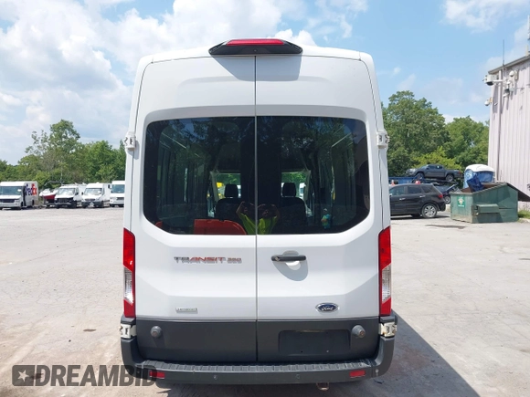 2019 Ford Transit z VIN 1FTBW2XG5KKB23337, wystawiony jako IAAI lot #42846883 z przebiegiem 65 369 mil mil oraz . Historia ofert i sprzedaży dostępna na DreamBid. Obrazek 16.