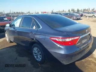 2017 Toyota Camry XLE with VIN 4T1BF1FK9HU737994, listed as a IAAI auction lot 41852075 with 114,923 mi miles. Bid and sale history available at carsss.com. Image 3.