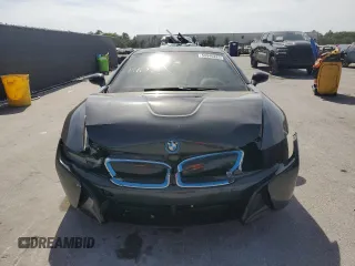 2016 BMW i8 z VIN WBY2Z2C58GV675009, wystawiony jako Copart lot #53946225 z przebiegiem 111 051 mil mil oraz Szkody całkowita. Historia ofert i sprzedaży dostępna na DreamBid. Obrazek 5.