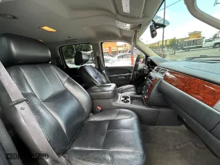 2012 Chevrolet Suburban LT with VIN 1GNSCJE09CR102323, listed as a Copart auction lot 52036785 with 200,381 mi miles and Clean Title. Bid and sale history available at carsss.com. Image 5.
