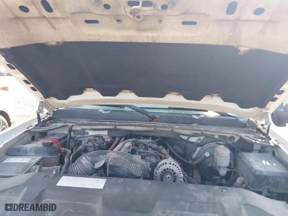 2008 Chevrolet Silverado 1500 Work Truck with VIN 1GCEC19C48Z328397, listed as a IAAI auction lot 42019900 with 314,045 mi miles. Bid and sale history available at carsss.com. Image 10.