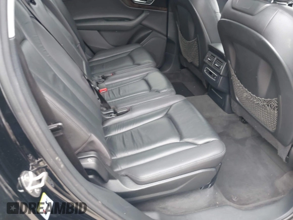 2017 Audi Q7 Premium Plus with VIN WA1LAAF7XHD008027, listed as a IAAI auction lot 41930270 with 128,713 mi miles. Bid and sale history available at carsss.com. Image 8.