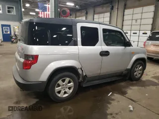 2010 Honda Element EX with VIN 5J6YH1H70AL005440, listed as a Copart auction lot 82518044 with 38,438 mi miles and Salvage Title. Bid and sale history available at DreamBid. Image 3.