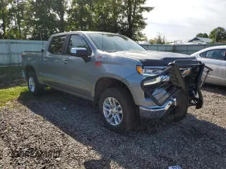 2023 Chevrolet Silverado 1500 LT with VIN 1GCUDDE86PZ197371, listed as a Copart auction lot 72430024 with 18,781 mi miles and Salvage Title. Bid and sale history available at carsss.com. Image 4.