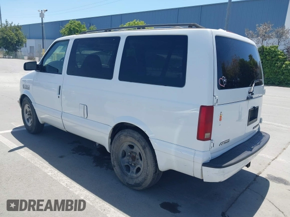 2003 Chevrolet Astro with VIN 1GNDM19X13B110549, listed as a IAAI auction lot 42203425 with 157,835 mi miles. Bid and sale history available at carsss.com. Image 3.