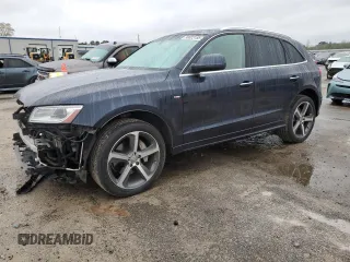 2015 Audi Q5 Premium Plus z VIN WA1DGAFP8FA064792, wystawiony jako Copart lot #50023185 z przebiegiem 141 723 mil mil oraz Szkody całkowita. Historia ofert i sprzedaży dostępna na DreamBid. Obrazek 1.