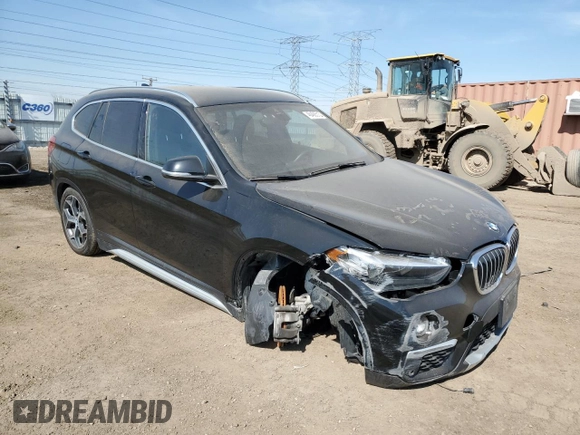 2019 BMW X1 xDrive28i with VIN WBXHT3C59K5L90348, listed as a Copart auction lot 48406515 with 66,292 mi miles and Salvage Title. Bid and sale history available at carsss.com. Image 4.