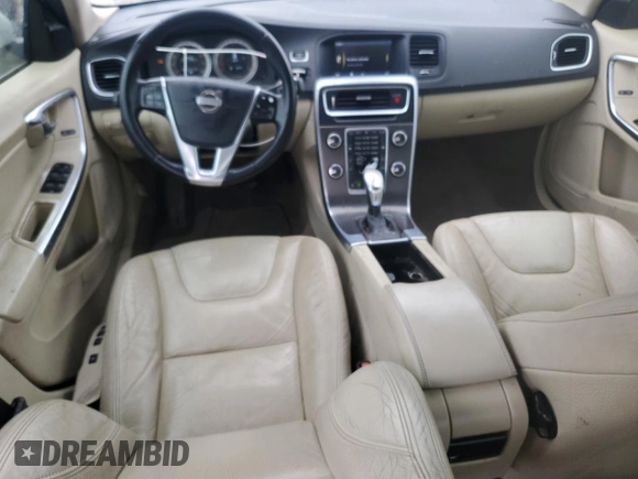 2013 Volvo S60 T5 Premier z VIN YV1612FS0D1226898, wystawiony jako Copart lot #56700705 z przebiegiem 160 000 mil mil oraz Czysty tytuł • Clean title. Historia ofert i sprzedaży dostępna na DreamBid. Obrazek 8.