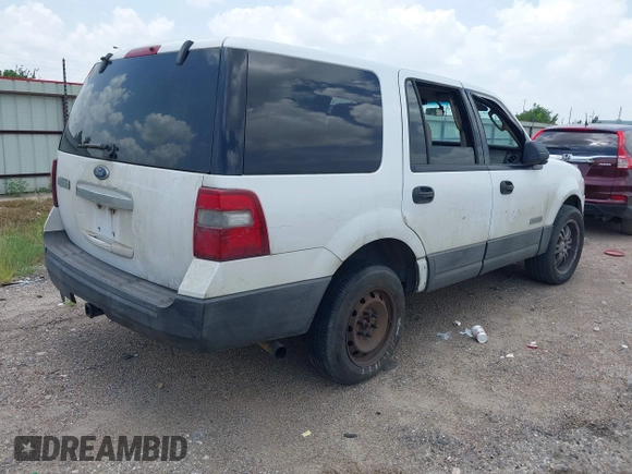2007 Ford Expedition XLT with VIN 1FMFU15537LA87972, listed as a IAAI auction lot 42629929 with 247,982 mi miles and . Bid and sale history available at DreamBid. Image 4.