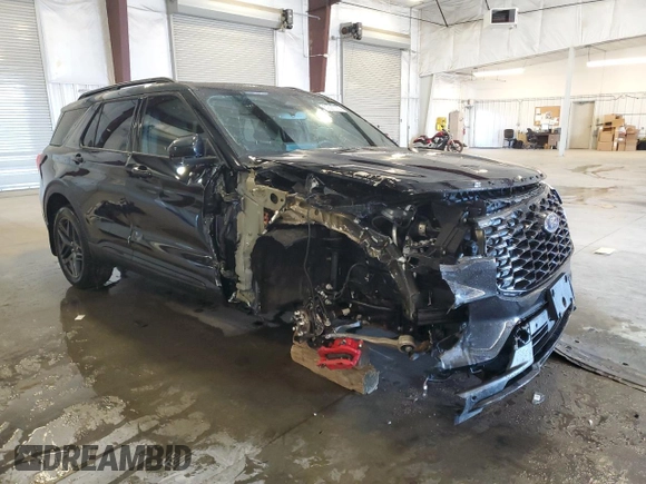 2025 Ford Explorer ST-Line with VIN 1FMUK8KH4SGA52900, listed as a Copart auction lot 50527765 with 3,892 mi miles and Salvage Title. Bid and sale history available at carsss.com. Image 4.