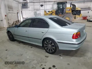 1998 BMW 5 Series 528iA with VIN WBADD6328WBW40098, listed as a Copart auction lot 52914675 with 249,562 mi miles and Salvage Title. Bid and sale history available at carsss.com. Image 2.