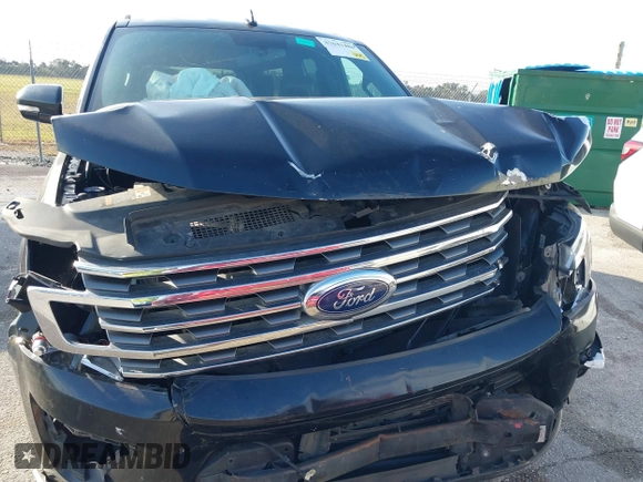 2018 Ford Expedition Max XLT z VIN 1FMJK1HT5JEA05813, wystawiony jako IAAI lot #37641486 z przebiegiem 44 298 mil mil oraz . Historia ofert i sprzedaży dostępna na DreamBid. Obrazek 6.
