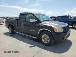 2006 Nissan Titan SE z VIN 1N6BA06A66N569501, wystawiony jako Copart lot #59872455 z przebiegiem 80 057 mil mil oraz Szkoda całkowita • Salvage title. Historia ofert i sprzedaży dostępna na DreamBid. Obrazek 4.