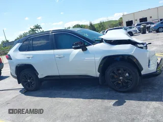 2024 Toyota RAV4 Hybrid XSE with VIN 2T3E6RFV9RW077941, listed as a IAAI auction lot 42012134 with 31,009 mi miles and . Bid and sale history available at DreamBid. Image 13.
