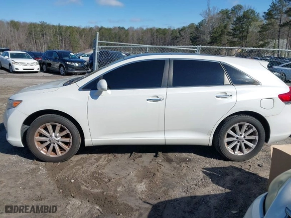 2010 Toyota Venza with VIN 4T3ZA3BB9AU028767, listed as a IAAI auction lot 41736582 with NaN miles. Bid and sale history available at carsss.com. Image 14.
