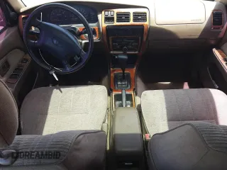 1998 Toyota 4Runner SR5 z VIN JT3GN86R6W0071589, wystawiony jako Copart lot #58624665 z przebiegiem 260 156 mil mil oraz Czysty tytuł • Clean title. Historia ofert i sprzedaży dostępna na DreamBid. Obrazek 8.