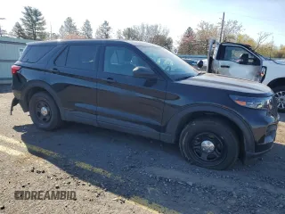2022 Ford Police Interceptor Utility z VIN 1FM5K8AW3NNA11503, wystawiony jako Copart lot #48312055 z przebiegiem 22 219 mil mil oraz Szkody całkowita. Historia ofert i sprzedaży dostępna na DreamBid. Obrazek 4.