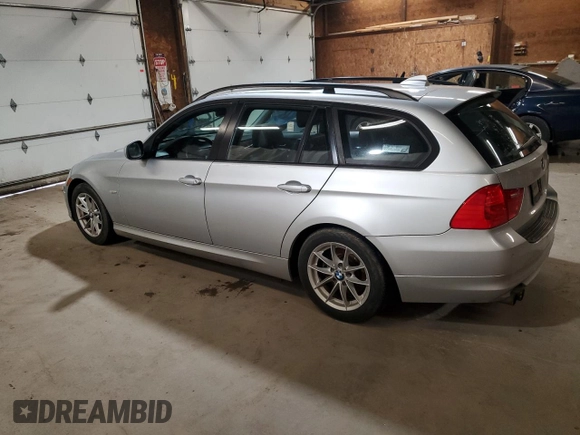 2010 BMW 3 Series 328i с VIN WBAUT9C58AA191325, выставлен на аукционе Copart как лот 79622714 с пробегом 109 411 миль миль и Списание • Salvage title. История ставок и продаж доступна на DreamBid. Изображение 2.