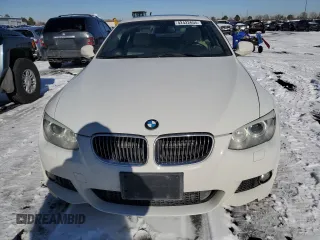 2013 BMW 3 Series 328i xDrive with VIN WBAKF3C5XDJ385306, listed as a Copart auction lot 42422655 with 124,352 mi miles and Salvage Title. Bid and sale history available at carsss.com. Image 5.