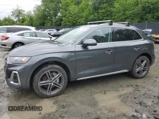 2021 Audi Q5 Premium Plus z VIN WA1E2BFY9M2083697, wystawiony jako Copart lot #57553875 z przebiegiem 48 384 mil mil oraz Szkoda całkowita • Salvage title. Historia ofert i sprzedaży dostępna na DreamBid. Obrazek 1.