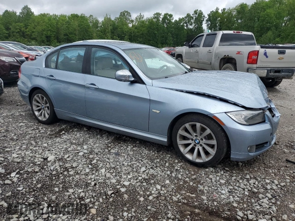 2009 BMW 3 Series 328i z VIN WBAPH73519E127988, wystawiony jako Copart lot #55259935 z przebiegiem Nie podano mil oraz Szkoda całkowita • Salvage title. Historia ofert i sprzedaży dostępna na DreamBid. Obrazek 4.