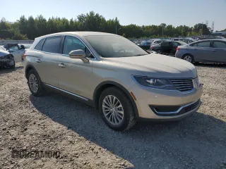 2017 Lincoln MKX Select z VIN 2LMPJ6KRXHBL50806, wystawiony jako Copart lot #66912774 z przebiegiem 90 864 mil mil oraz Szkoda całkowita • Salvage title. Historia ofert i sprzedaży dostępna na DreamBid. Obrazek 4.
