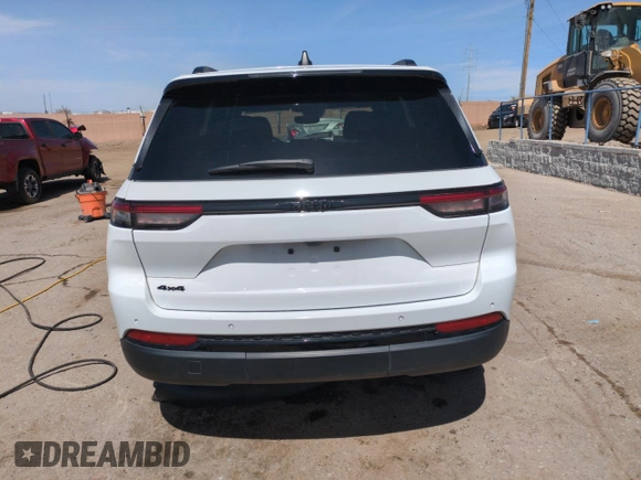 2023 Jeep Grand Cherokee Laredo z VIN 1C4RJHAG5PC520105, wystawiony jako Copart lot #50713795 z przebiegiem 15 880 mil mil oraz Szkoda całkowita • Salvage title. Historia ofert i sprzedaży dostępna na DreamBid. Obrazek 6.