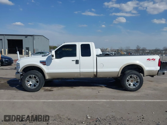 2008 Ford F-250 XL z VIN 1FTSX21RX8EB63847, wystawiony jako IAAI lot #41794531 z przebiegiem 263 884 mil mil oraz . Historia ofert i sprzedaży dostępna na DreamBid. Obrazek 14.